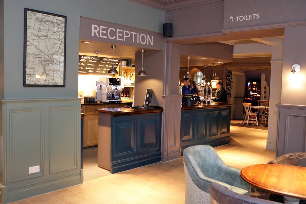 Bear Inn, Somerset By Marston'S Inns Street Exteriör bild