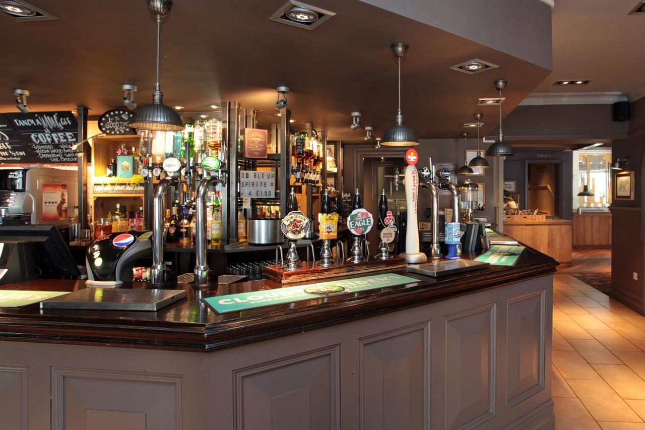 Bear Inn, Somerset By Marston'S Inns Street Exteriör bild