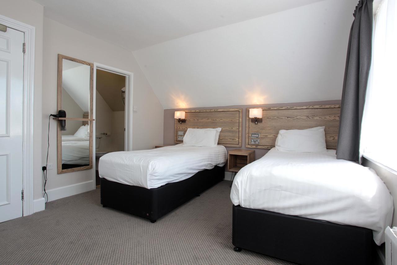Bear Inn, Somerset By Marston'S Inns Street Exteriör bild